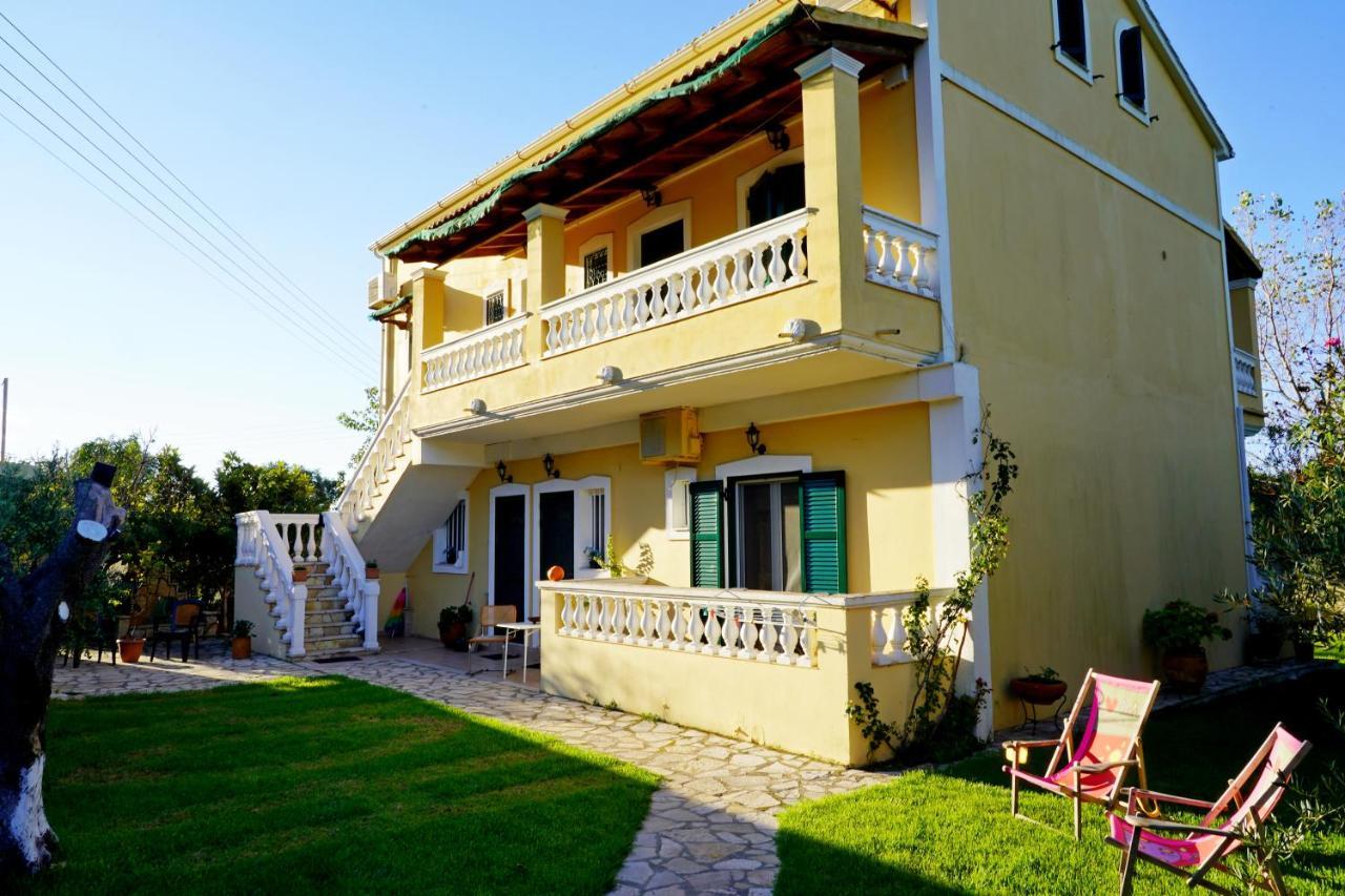 Stefanias Prasoudi Beach Ágios Matthaíos المظهر الخارجي الصورة